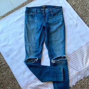 Lucky Brand Lolita Skinny Light Wash Ripped Jeans